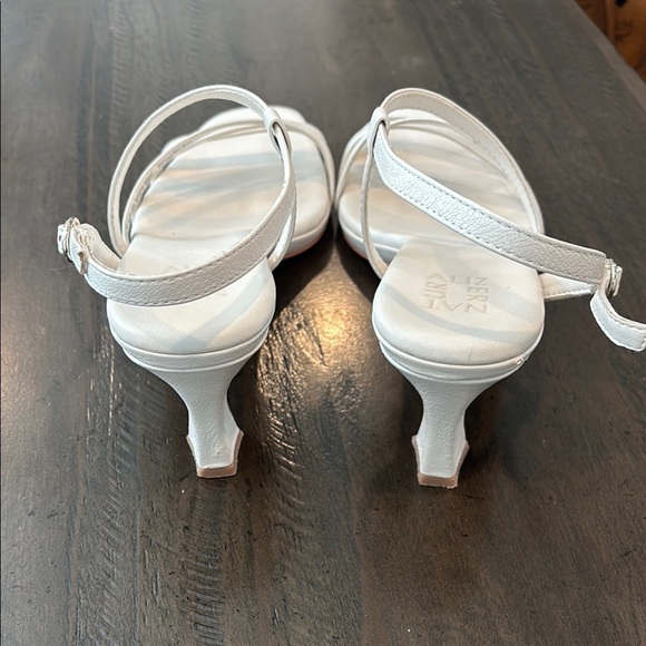 Naturalizer 9W Wide Width Galaxy Warm White Women's Elegant Sandals - Picture 9 of 11